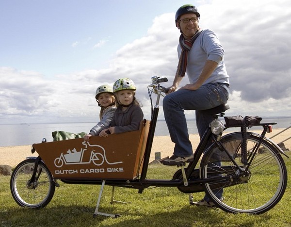 dutch bike with child carrier