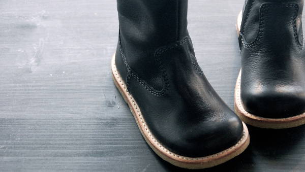danish chelsea boots