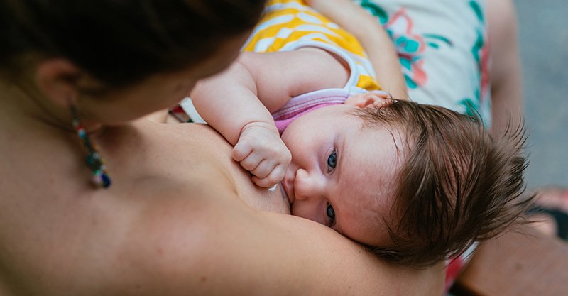 https://babyology.com.au/wp-content/uploads/2019/03/breastfeeding-in-public-2.jpg